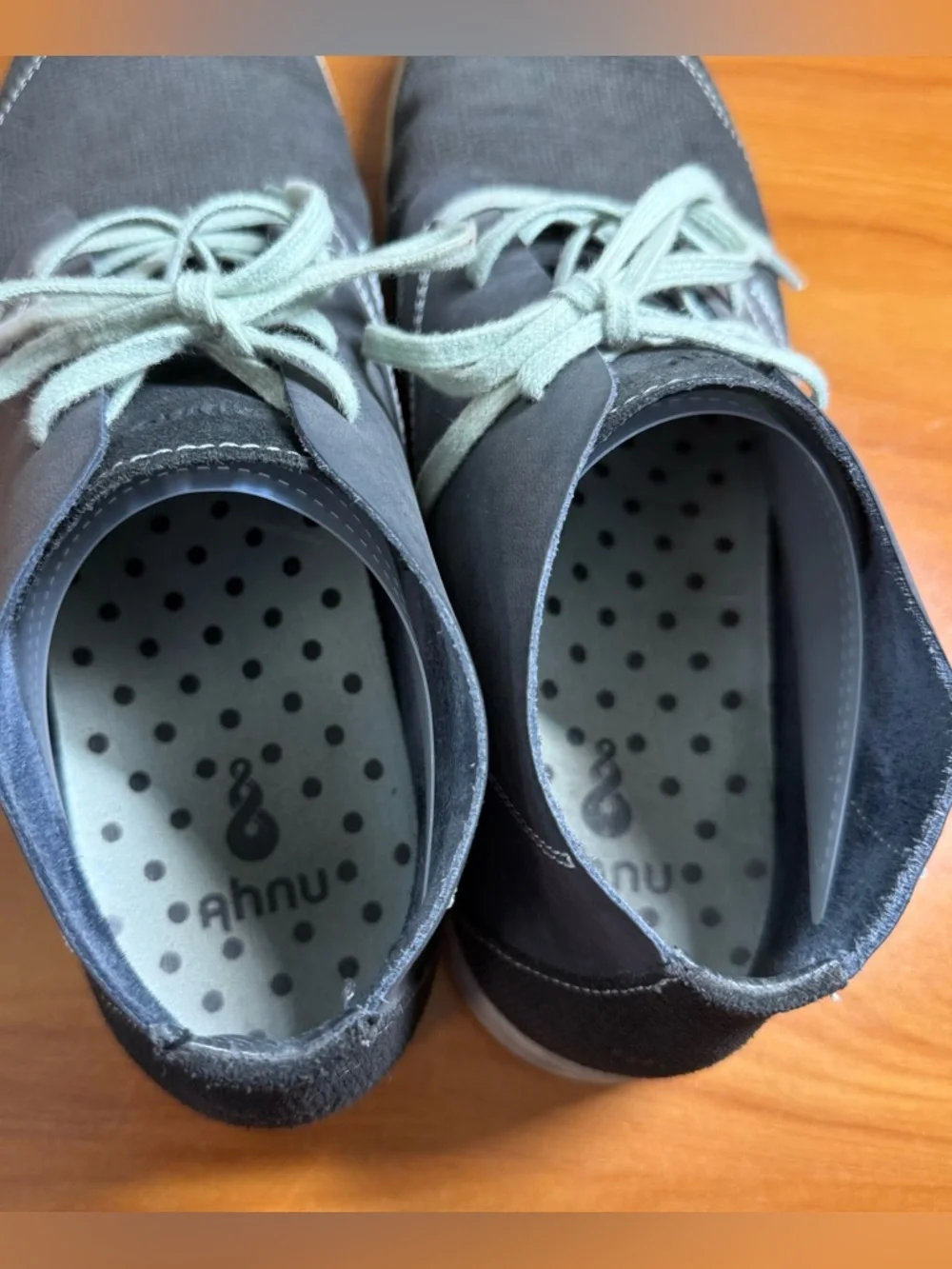 Ahnu‎ Pier 3 Women’s Grey Leather Chukka Boots Lace Up Sneaker Style Comfort W10